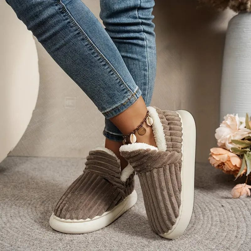 Women’s Plush Slippers | Soft Warm Indoor Shoes